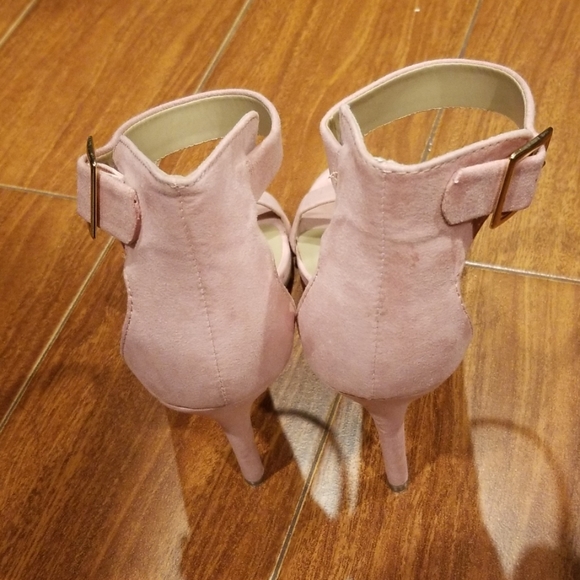 Sandals - Picture 3 of 5